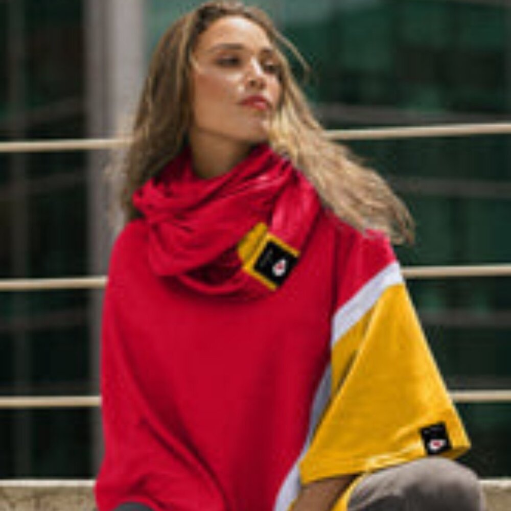 KIYA TOMLIN - CHIEFS INFINITY SET - NWT - SWIFTIES - XMAS GIFTS  - ONE SIZE